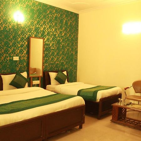 ניו דלהי Hotel Smart Plaza מראה חיצוני תמונה