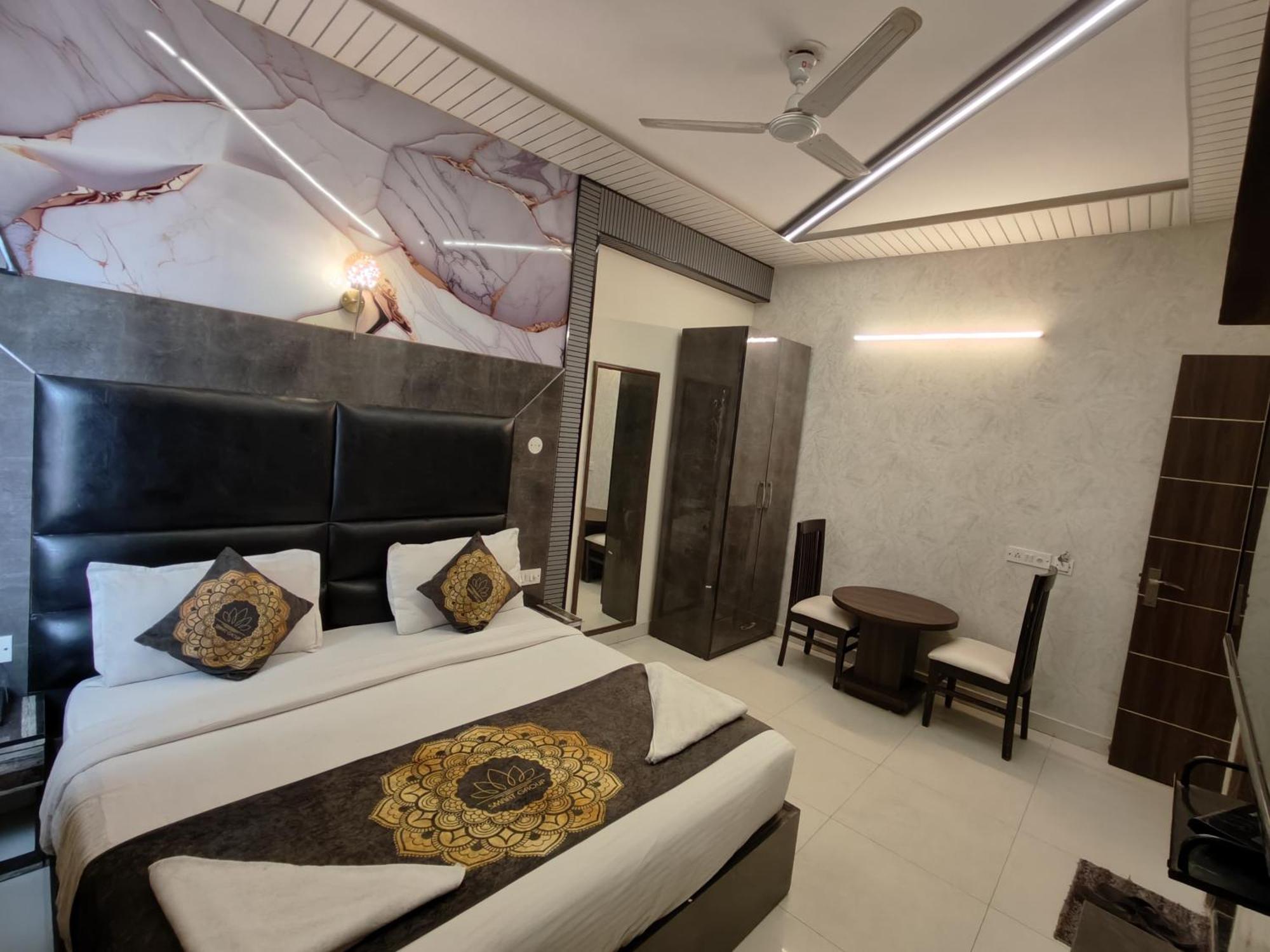 ניו דלהי Hotel Smart Plaza מראה חיצוני תמונה