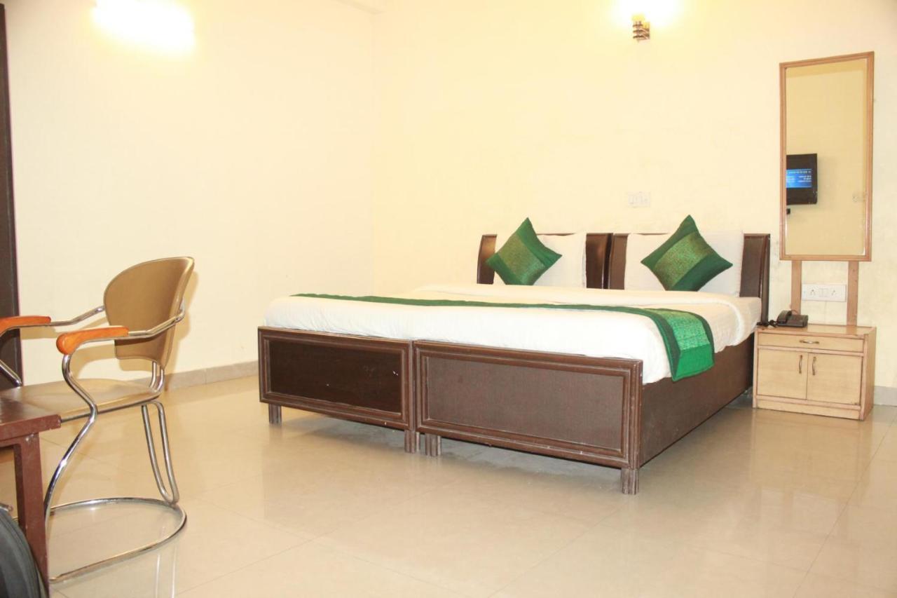 ניו דלהי Hotel Smart Plaza מראה חיצוני תמונה