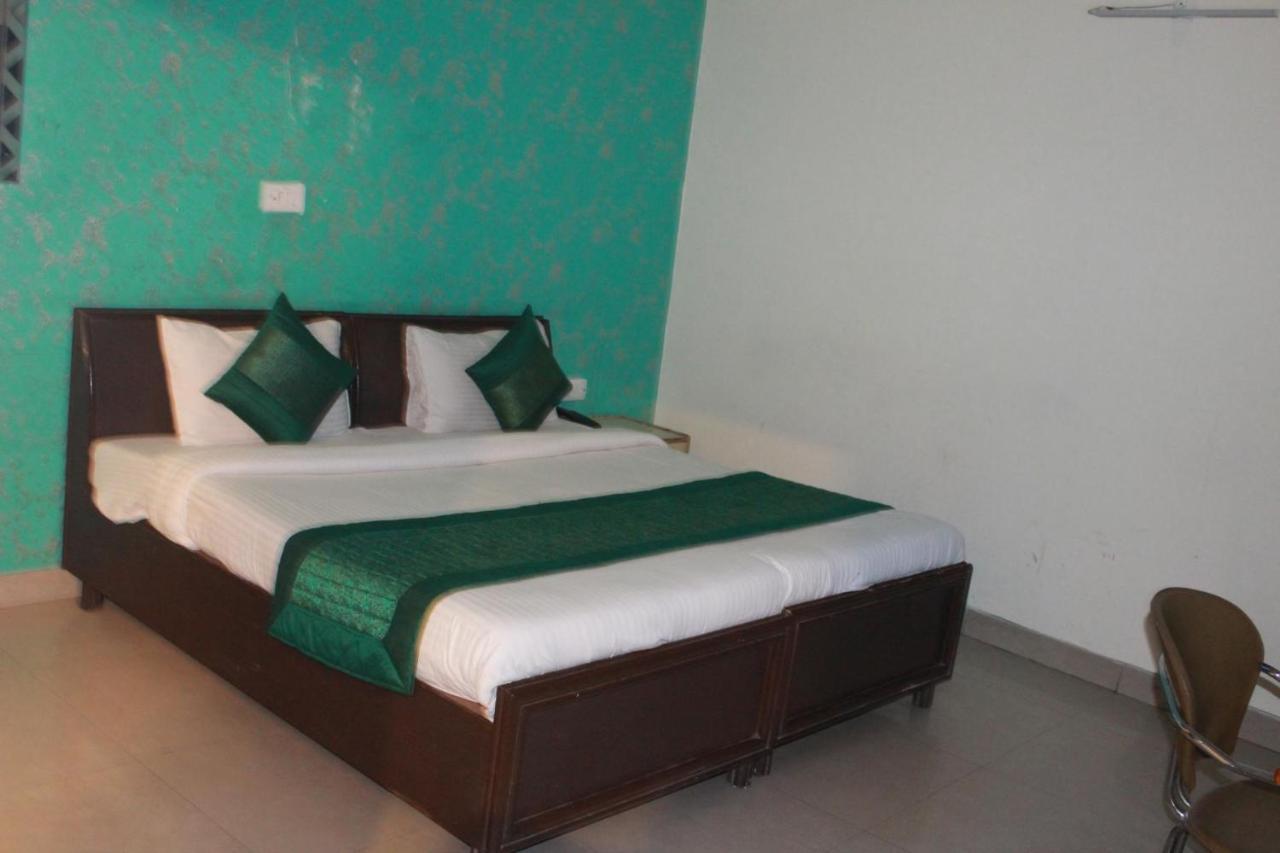 ניו דלהי Hotel Smart Plaza מראה חיצוני תמונה
