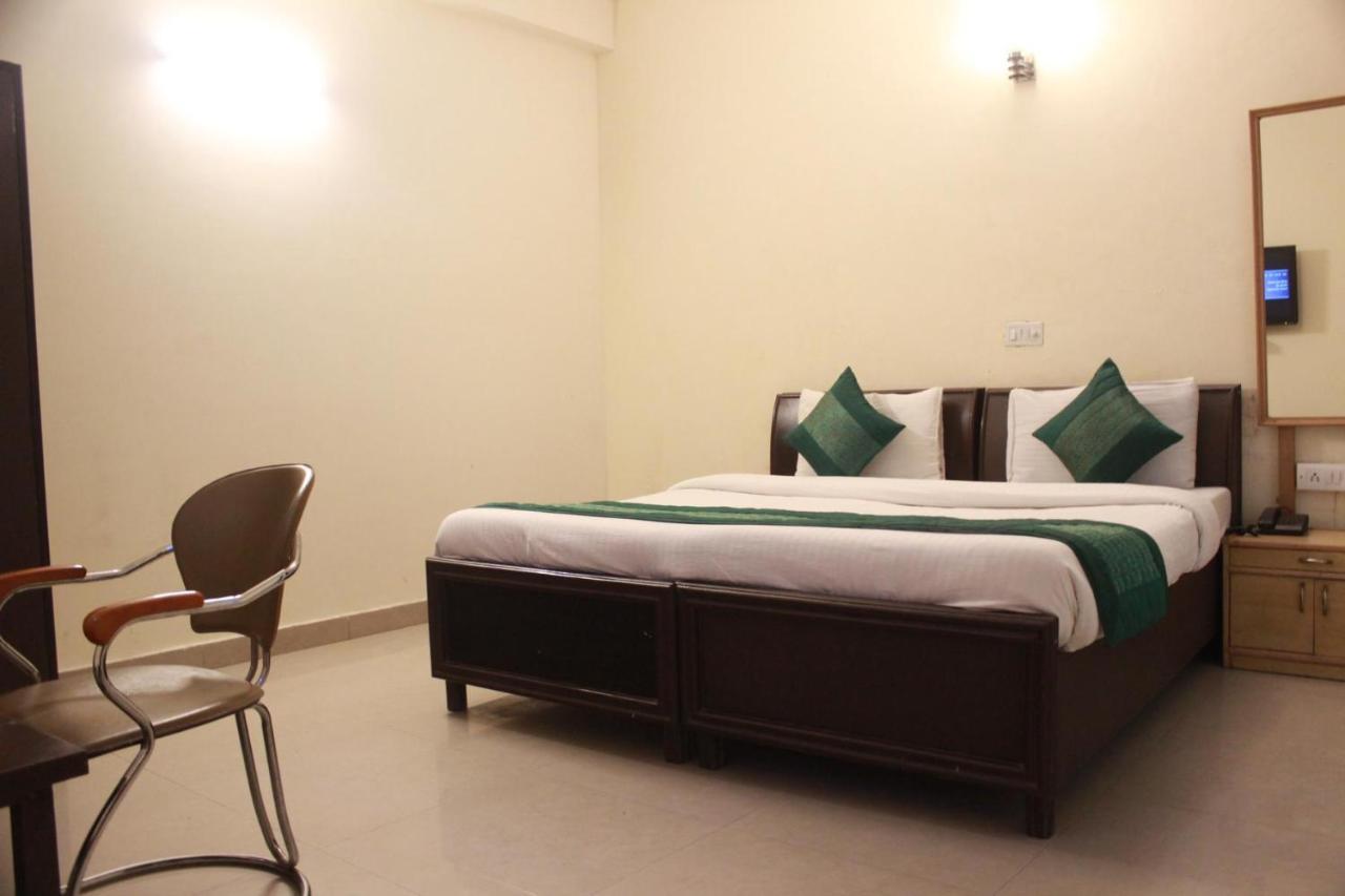 ניו דלהי Hotel Smart Plaza מראה חיצוני תמונה